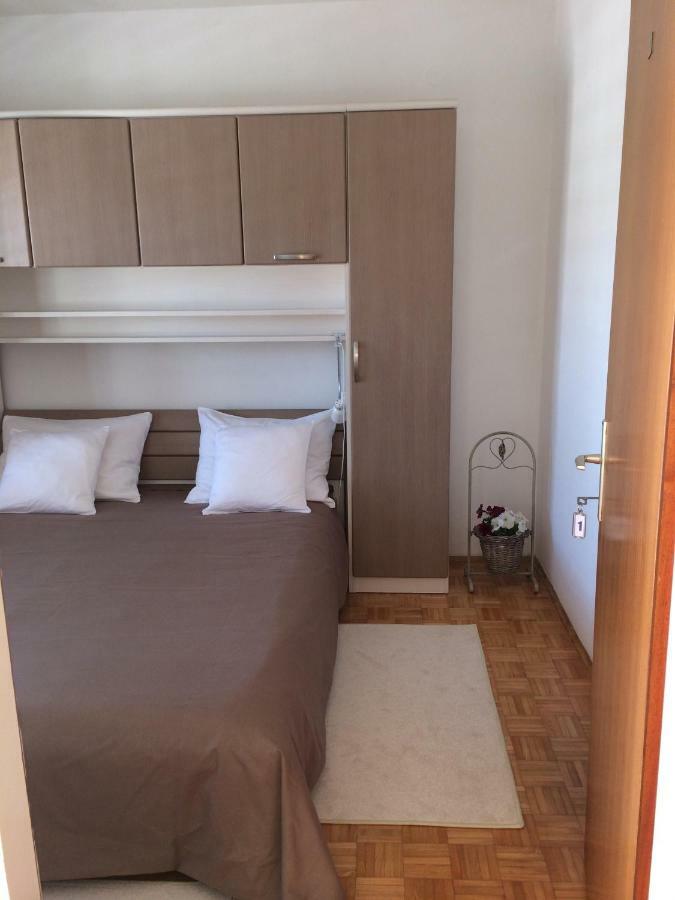 Apartments Villa Jusup Starigrad Paklenica Zewnętrze zdjęcie
